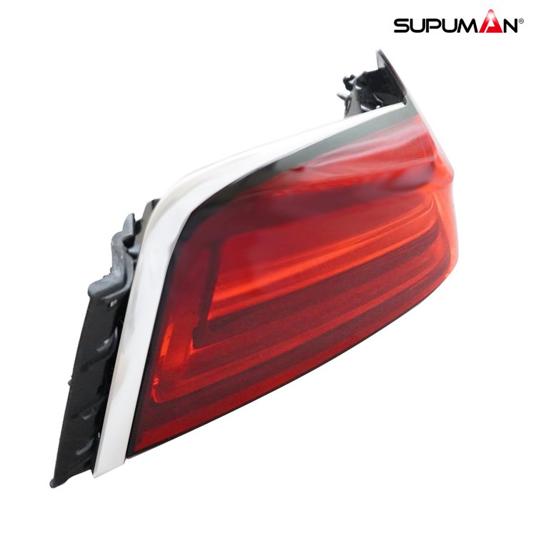 Cadillac CT6 taillight 2017+ - Image 5