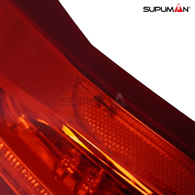 Cadillac ATS taillight - Image 3