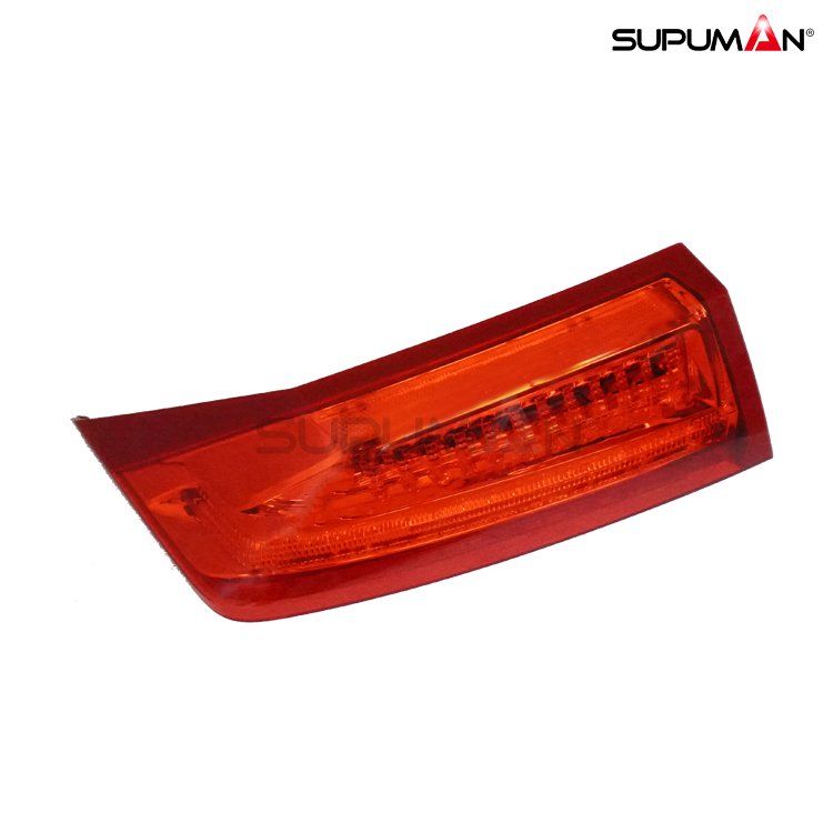 Cadillac ATS taillight - Image 2
