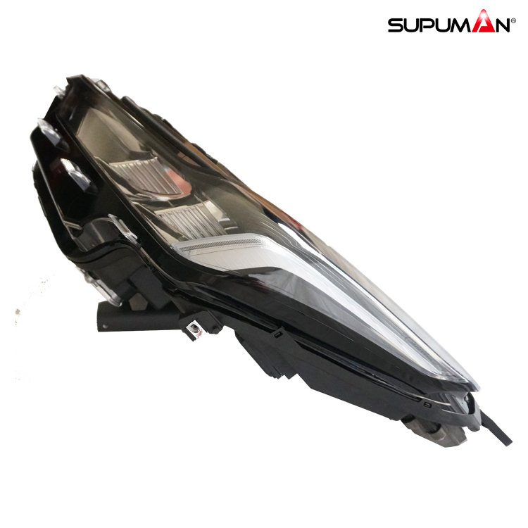 Cadillac CT5 head light - Image 5
