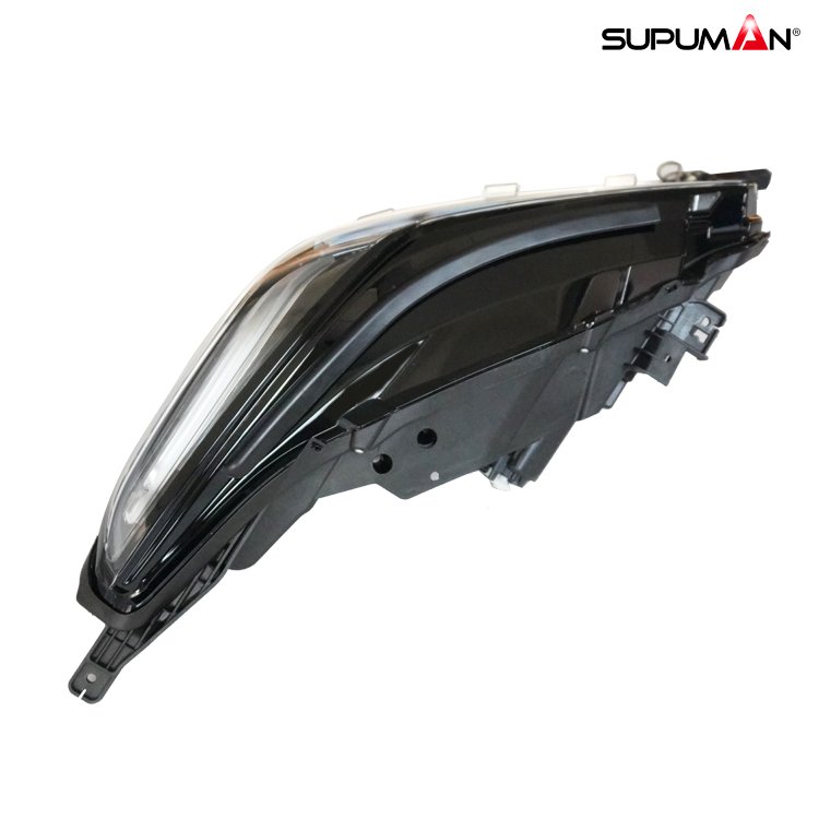 Cadillac CT5 head light - Image 6