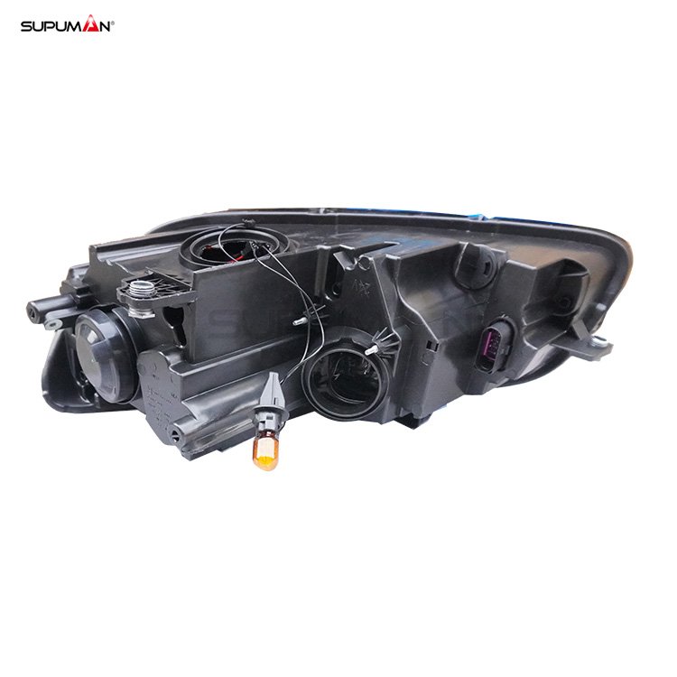 Volkswagen Passat head light 2012-2015 - Image 3